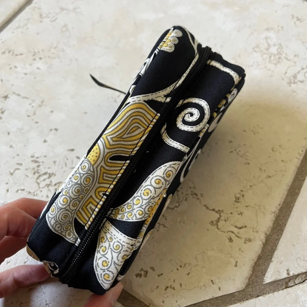 Vera Bradley Zip Up Container Black Yellow White Floral